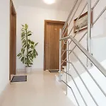 Turtle Gardens Apartment