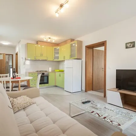 Turtle Gardens Makarska