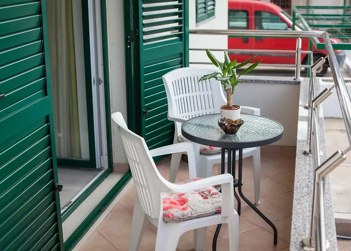 Turtle Gardens * Makarska