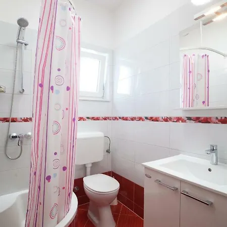 Turtle Gardens * Makarska